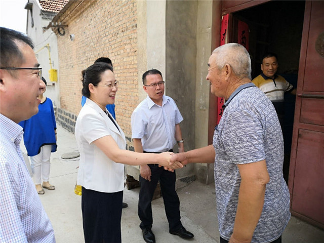 山东广电网络集团党委书记、董事长李建华到济阳分公司调研