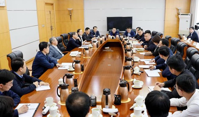 刘家义到所在党支部宣讲时强调 充分发挥主观能动性 坚决贯彻落实好党的十九届四中全会精神