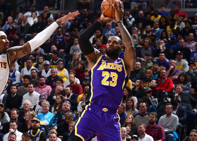 NBA综述:湖人加时力克掘金 篮网终结猛龙15连胜