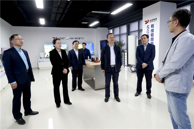 山东机场集团领导到山东广电网络集团交流座谈