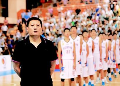 四川男篮宣布换帅 助理教练周金利出任主帅