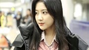 宠粉!李艺彤发万元红包后亮相 推箱赶路与粉丝互动
