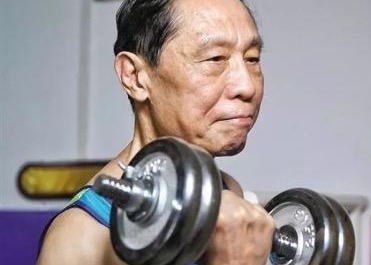 应对冠状病毒|从钟南山“肌肉照”,读懂戴上口罩的自律,读出战胜病毒的信心!