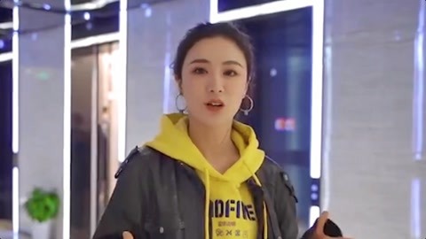 惊呆了!薇娅直播卖火箭 网友:哪个大佬买了?