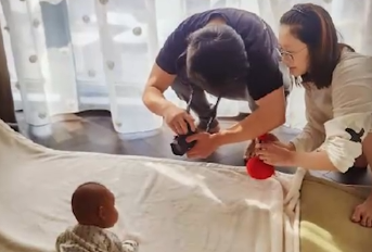 郑恺苗苗庆祝女儿百天 夫妻俩合作拍百天照画面超有爱
