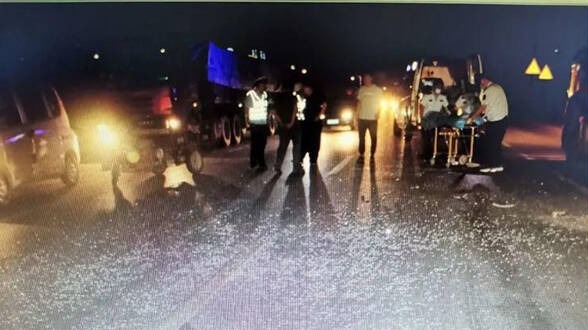 济南平阴一男子驾驶电动三轮车撞人后逃逸 后将车藏在自家仓库